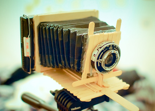Illustration for article titled This Photo Was Taken Using a Camera Made From Popsicle Sticks